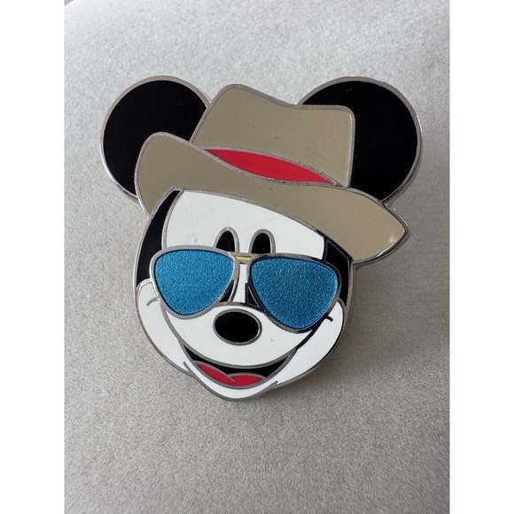 Mickey Mouse Wearing Sunglasses and Panama Hat Disney Pin 121318 - Picture 1 of 3